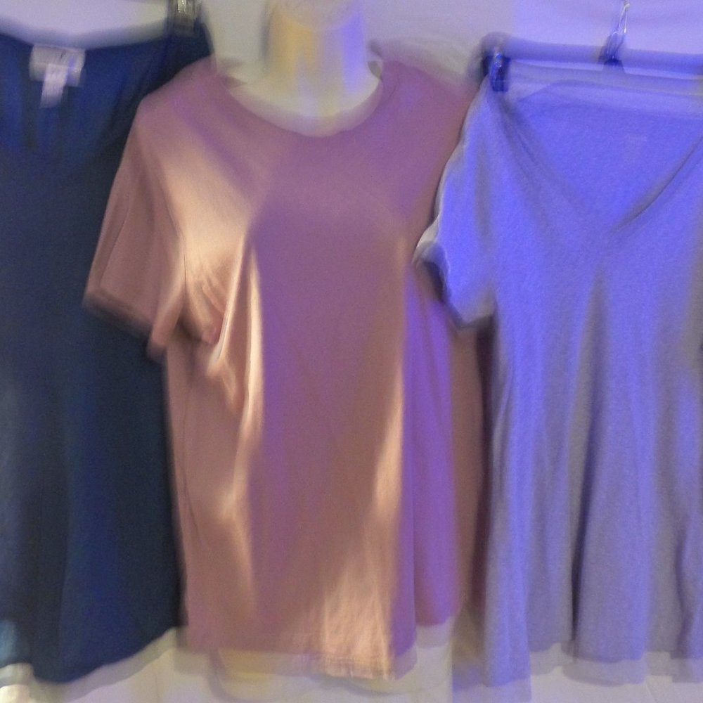 Lot Of 3 Tee Shirts Women's size XXL Just be, A new Day, Mossimo